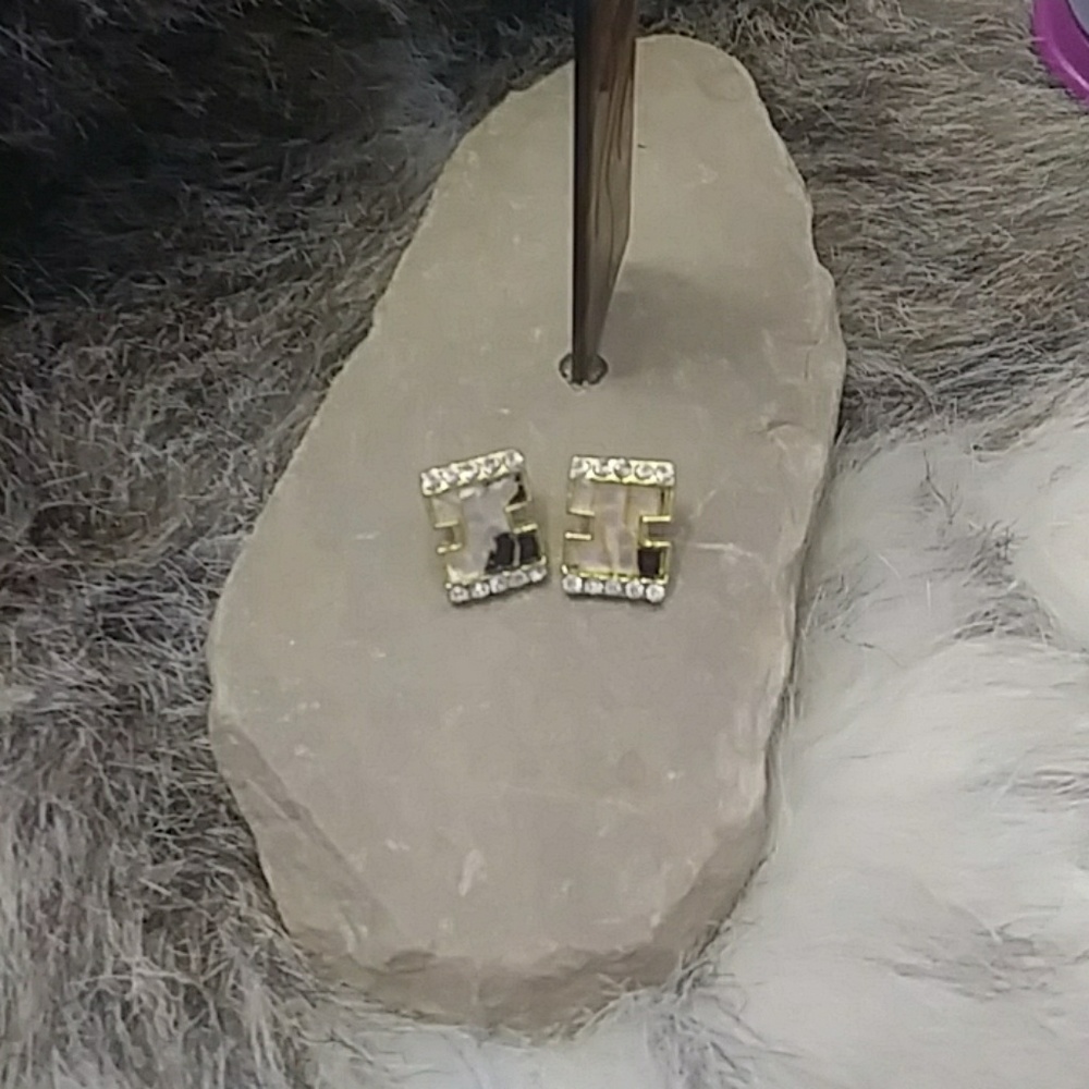 Unique Marble Earring - Picture 2 of 4